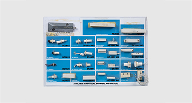 How to control pressure in two-color injection molding